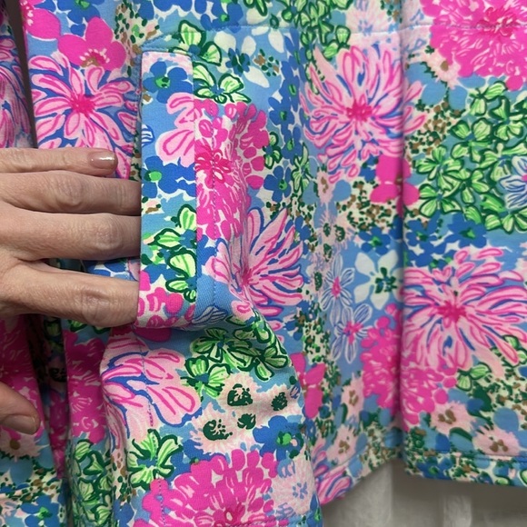 NWOT Lilly Pulitzer Melana Popover Luxletic Medium UPF 50 Item# 2M - Picture 4 of 5